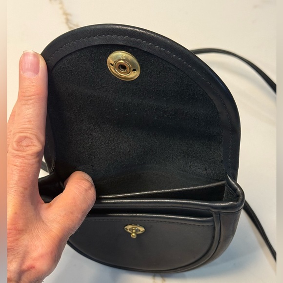 COACH Authentic 1970's Vintage Mini Belt Bag Crossbody Black Leather Bag - Picture 7 of 8